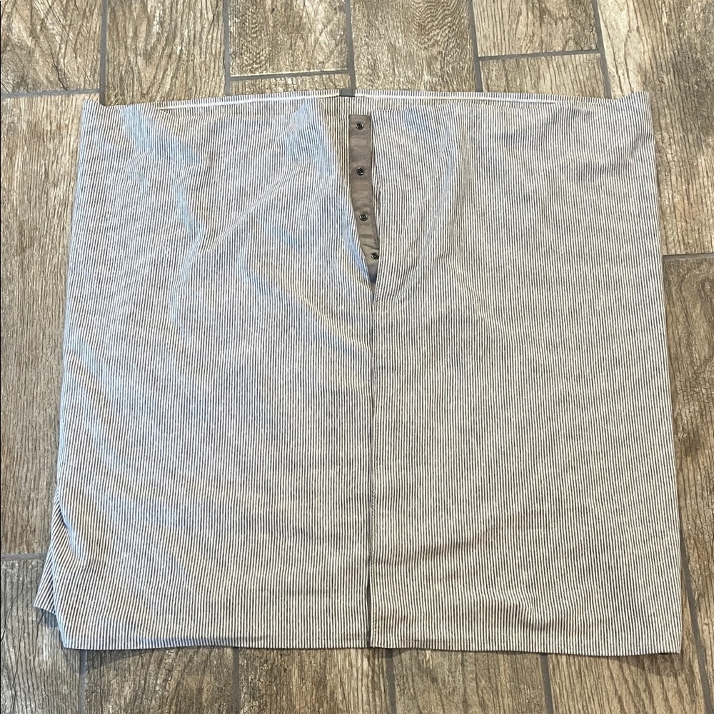 Lulu Lemon oversized Striped Gray scarf  26” wide 64” long.